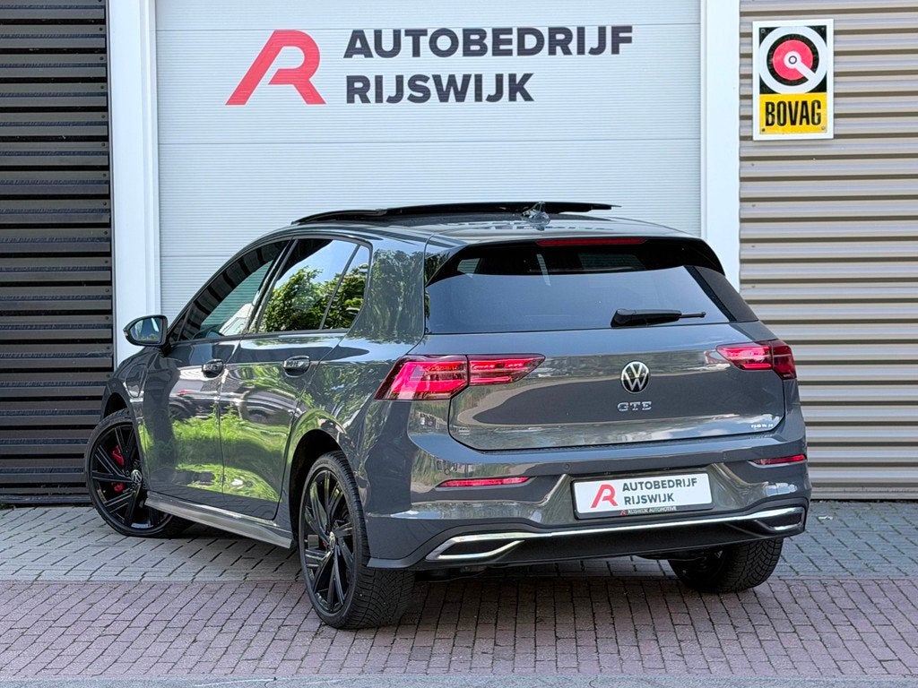 Volkswagen Golf 1.4 eHybrid GTE Pano/Matrix/Blindspot, Auto's, Volkswagen, 12 maanden, Automatische klimaatregeling, Gebruikt