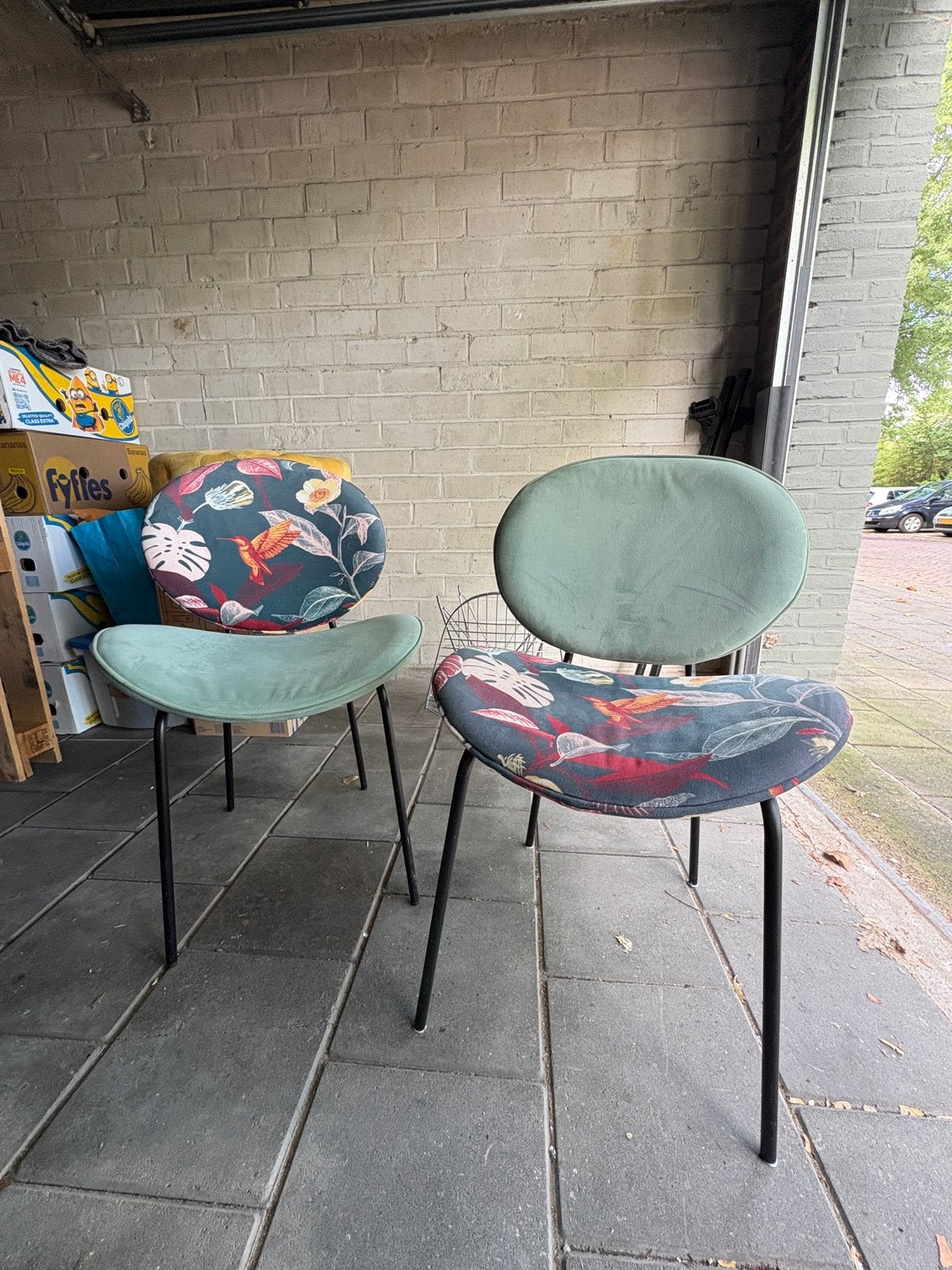 Set van 2 velours eetkamerstoelen - Livorno, Kwantum, Huis en Inrichting, Stoelen, Ophalen, Zo goed als nieuw, Overige kleuren