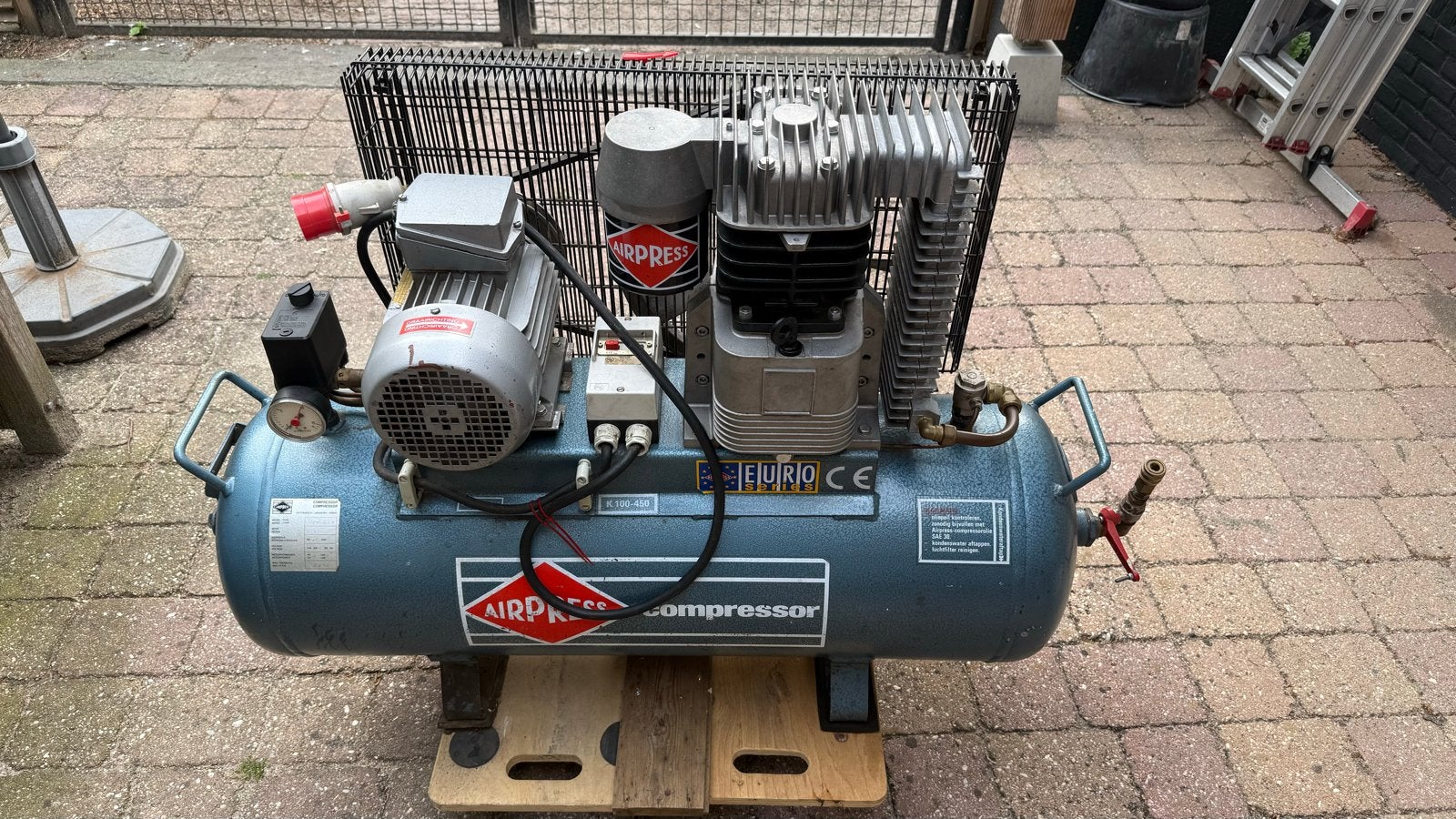 Airpress Compressor K 100-450 - Krachtige 400V compressor, Ophalen, Gebruikt, 400 tot 800 liter/min, 6 tot 10 bar
