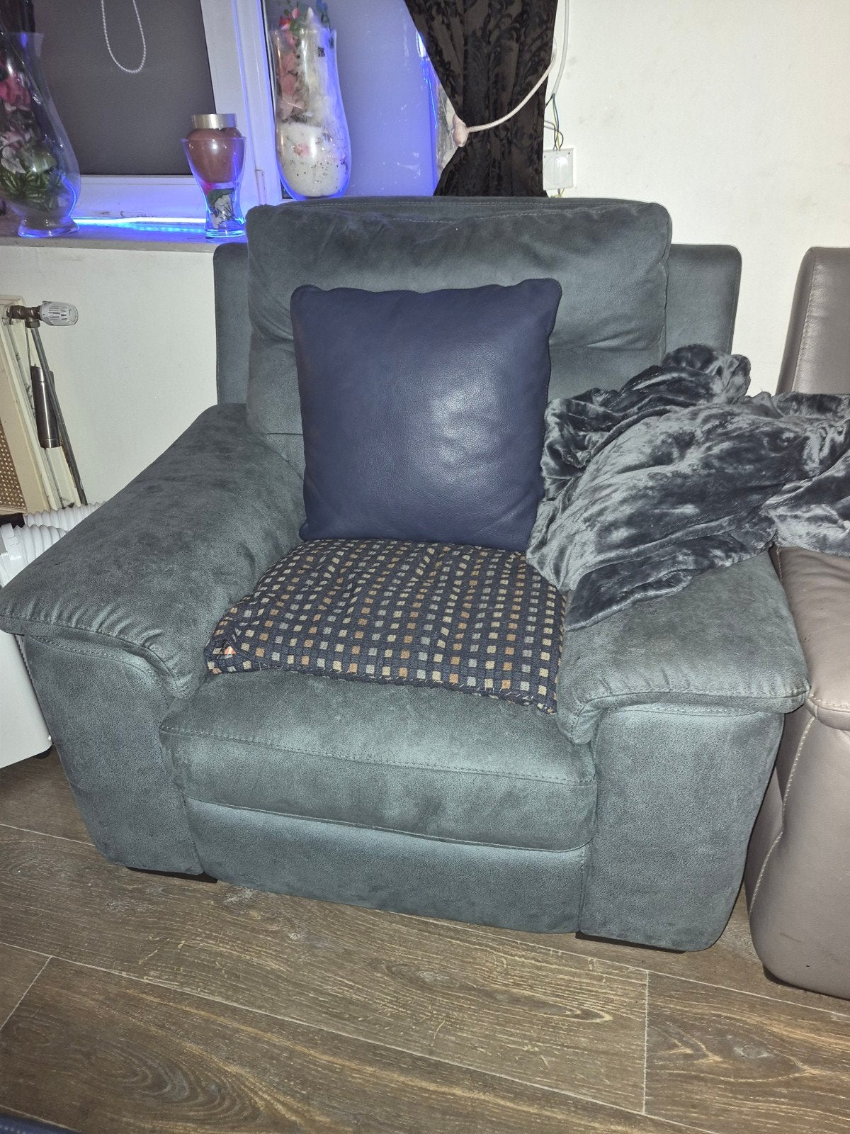 Comfortabele grijze fauteuil, Gebruikt, 75 tot 100 cm, Ophalen of Verzenden, 75 tot 100 cm