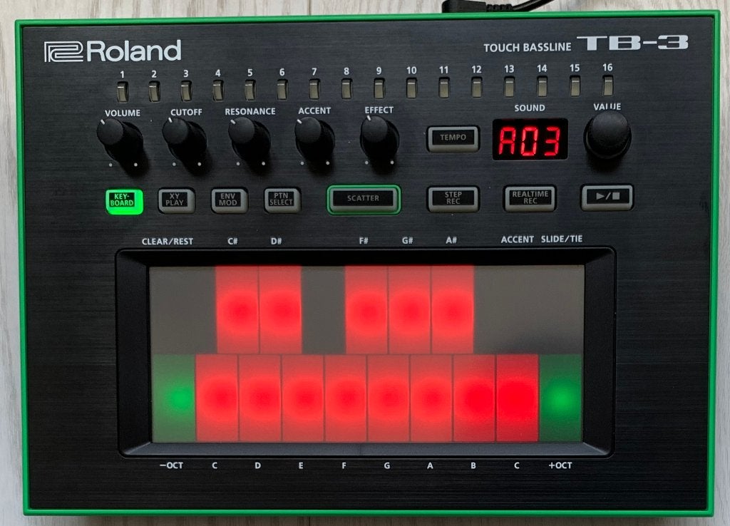 Roland TB-3 Touch Bassline sequencer/synthesizer, Muziek en Instrumenten, Gebruikt, Roland, Met midi-aansluiting, Overige aantallen