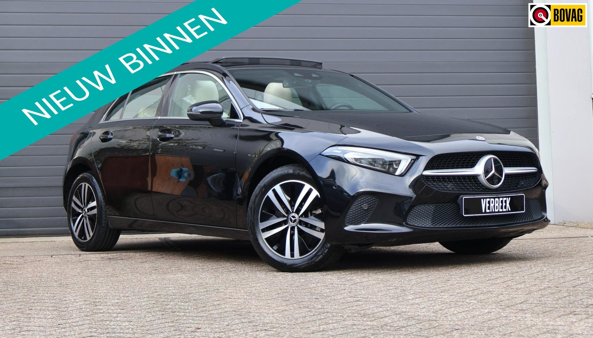 Mercedes-Benz A-klasse 250 e Luxury Line Pano/Leder/Camera/P, Auto's, Mercedes-Benz, Gebruikt, Beige, 4 cilinders, Zwart