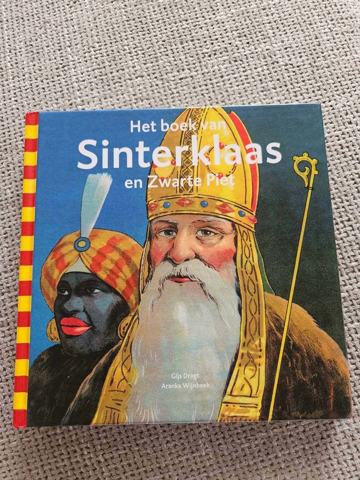 het boek van sinterklaas en zwarte piet, Diversen, Ophalen of Verzenden, Zo goed als nieuw