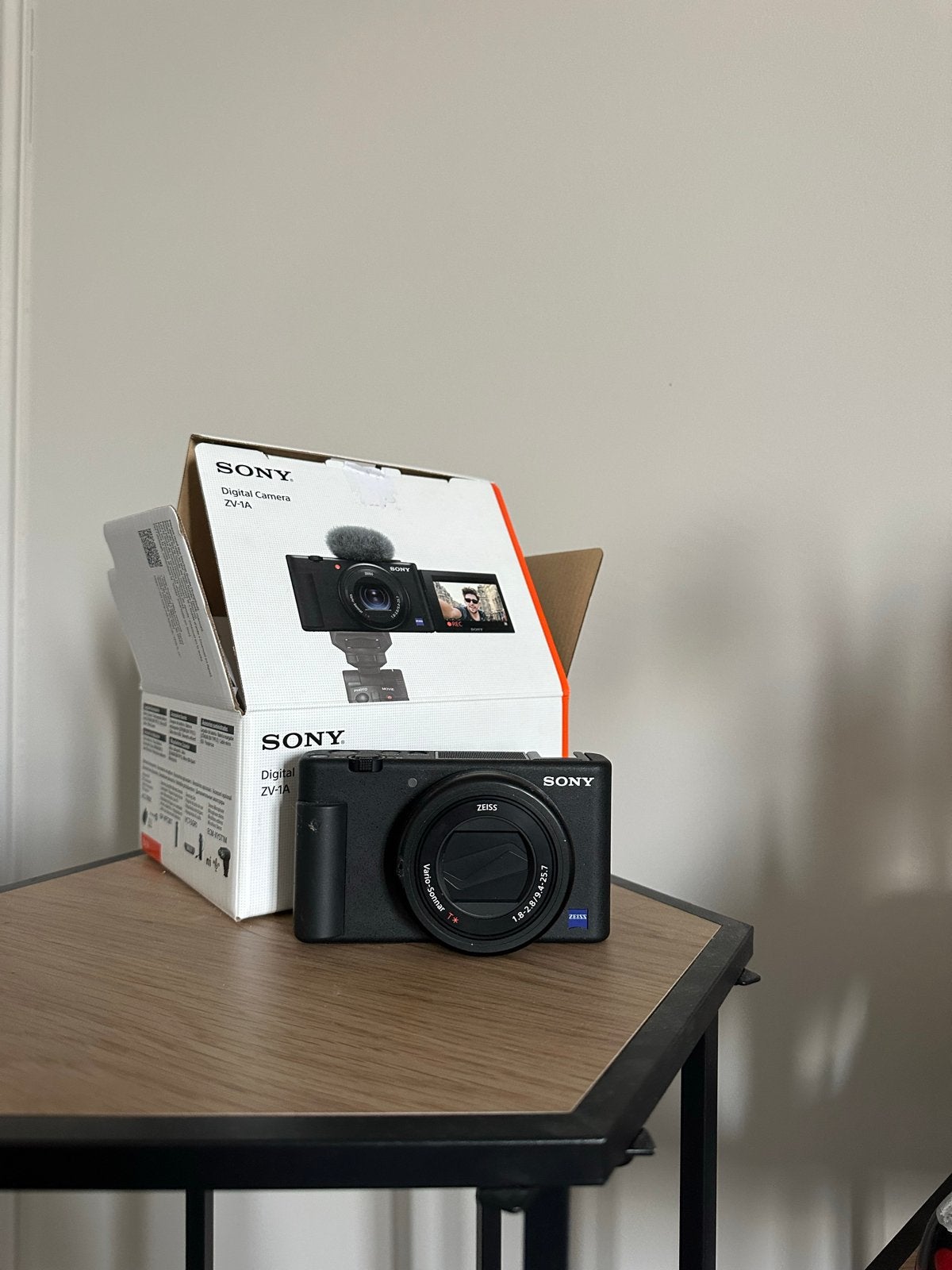 Foto 4 van Sony ZV-1F Vlogcamera - Zo goed als nieuw