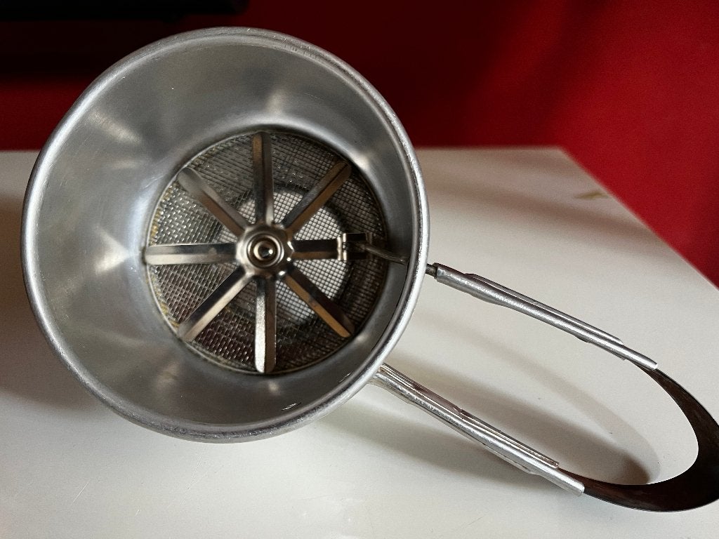 vintage Foley meelzeef, Ophalen