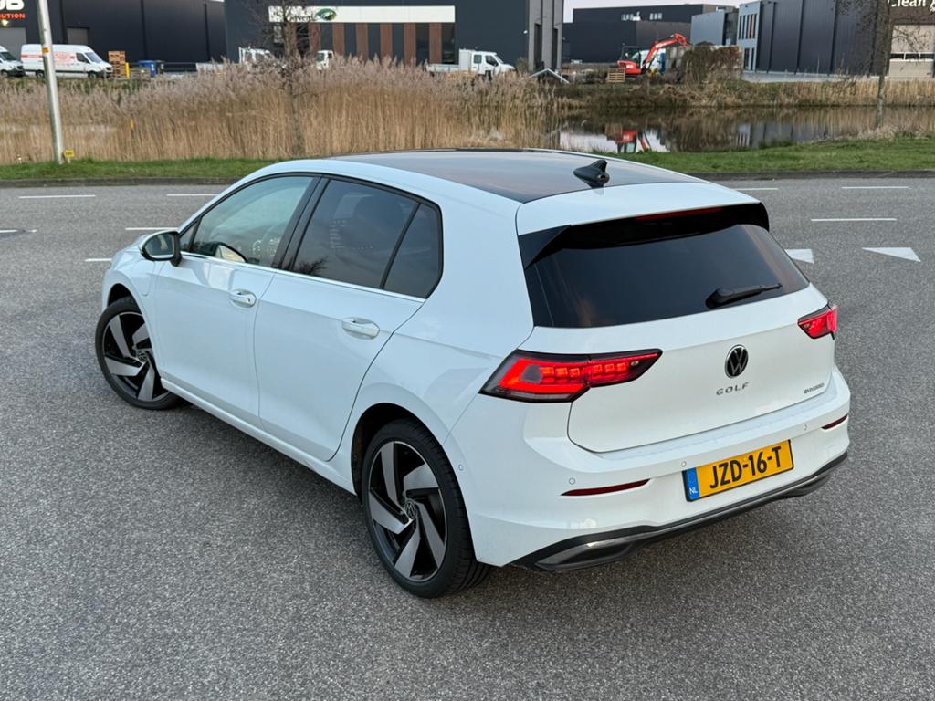 Volkswagen Golf Style 1.5 eHybrid 11-2024, fabrieksgarantie, 1498 cc, 4 cilinders, Wit, Plug-in hybride