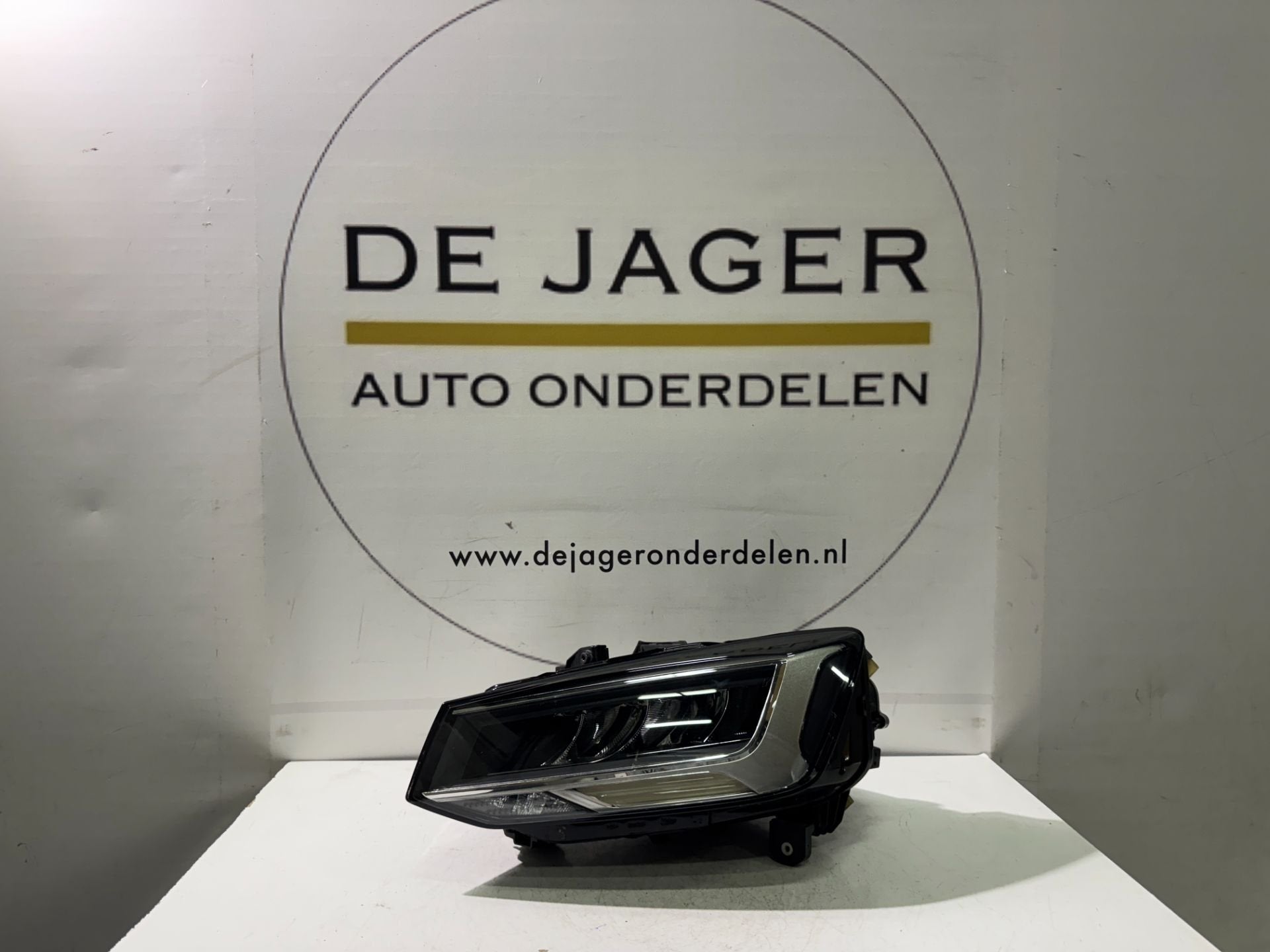 AUDI Q2 81A LED KOPLAMP LED LINKS 81A941011 2020-, Gebruikt, AUDI AG, Auto-Union-Strasse 1
85045  Ingolstadt, DE, Kundenbetreuung@audi.de