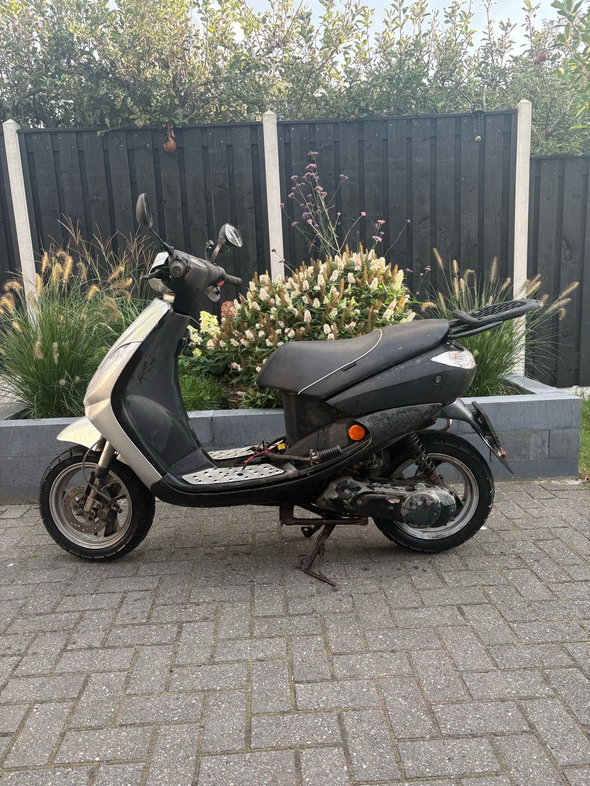 Peugeot Vivacity Scooter - Opknapper/ onderdelen, Fietsen en Brommers, Ophalen, Gebruikt, Maximaal 45 km/u, Benzine