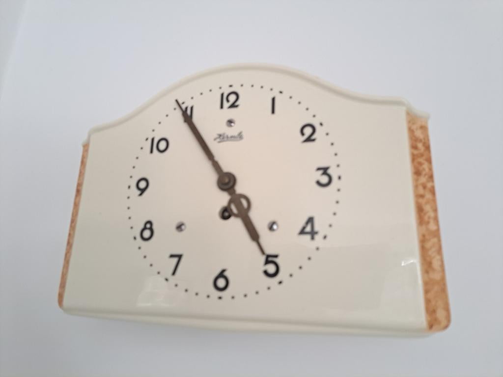 Hermle antieke porseleine klok.  Art deco.Loopt fantastisch., Ophalen of Verzenden