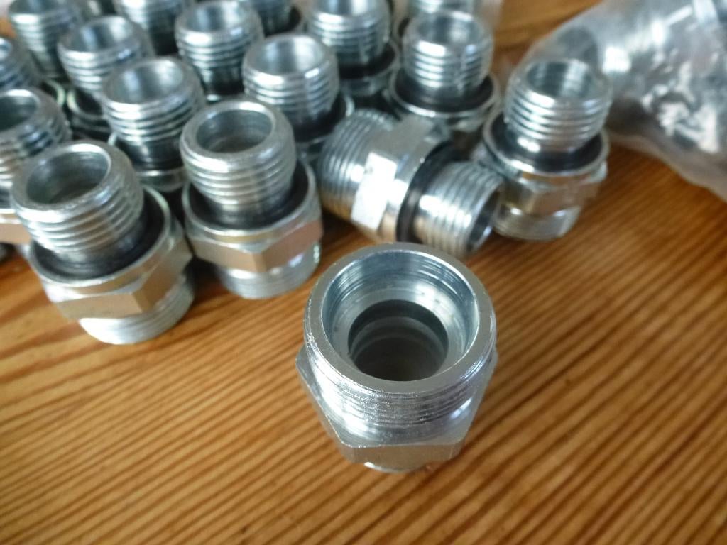 rechte inschroefkoppelingen hydrauliek 18 mm leidingen, Ophalen of Verzenden, Nieuw