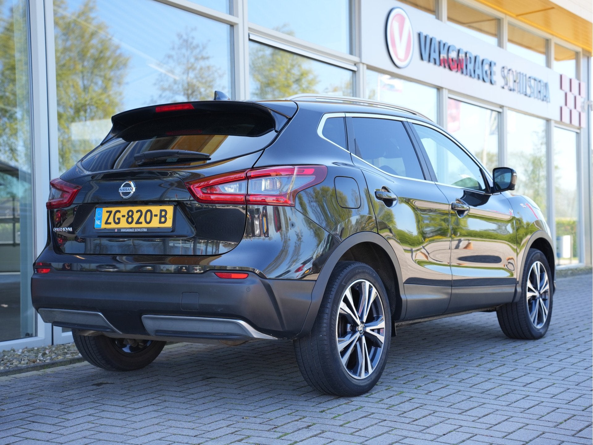 Nissan QASHQAI 1.3 DIG-T N-Connecta | Pano | Navi | Clima |, Voorwielaandrijving, 12 maanden, Gebruikt, Euro 6