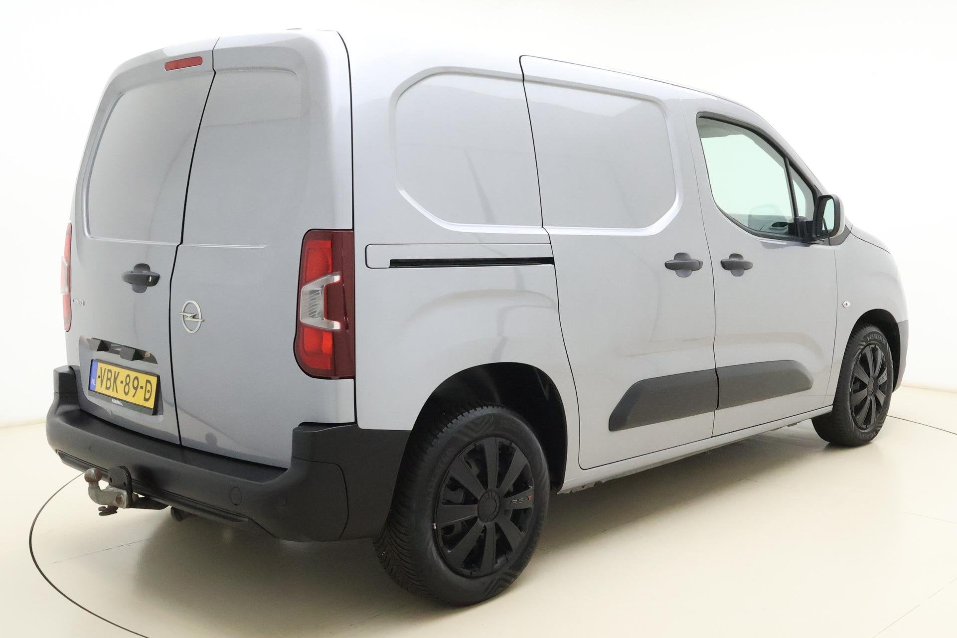 Opel Combo 1.6D L1H1 Edition | Airco | Navigatie | Apple Car, Voorwielaandrijving, Gebruikt, 4 cilinders, Origineel Nederlands