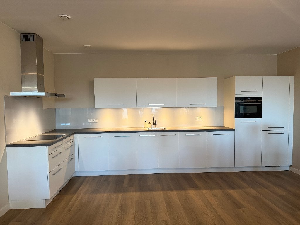 Mooie complete L-Keuken met Siemens apparatuur, Ophalen, Wit, Enkelwandige keuken, Zo goed als nieuw