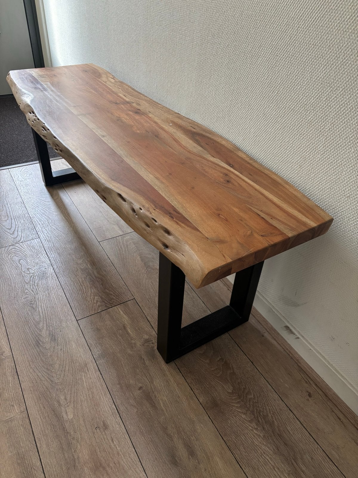 Boomstam bank/tv-meubel met stalen poten, Ophalen, Zo goed als nieuw, Bruin, Hout