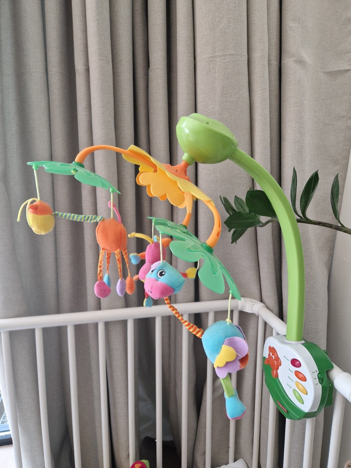 Tiny Love Mobiel met muziek en licht, Kinderen en Baby's, Ophalen, Zo goed als nieuw, Mobiel, Met licht