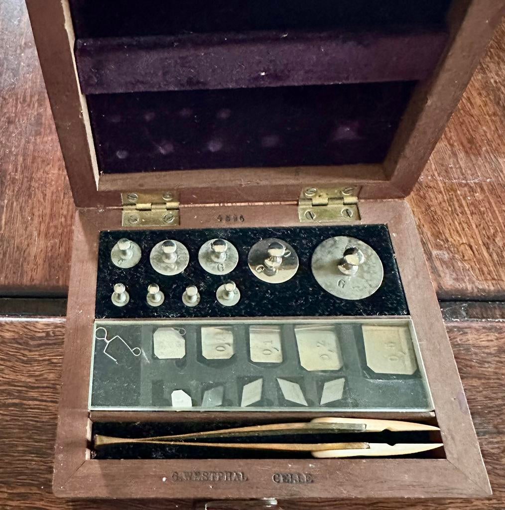 Apothekers gewichten set met pincet in origigineel kistje, Ophalen of Verzenden
