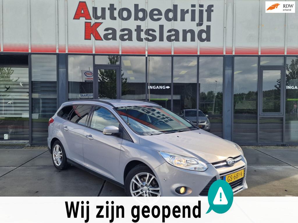 Ford Focus Wagon 1.0 EcoBoost Edition Plus 6 Bak - Trekhaak, Euro 5, Gebruikt, Zwart, Electronic Stability Program (ESP)