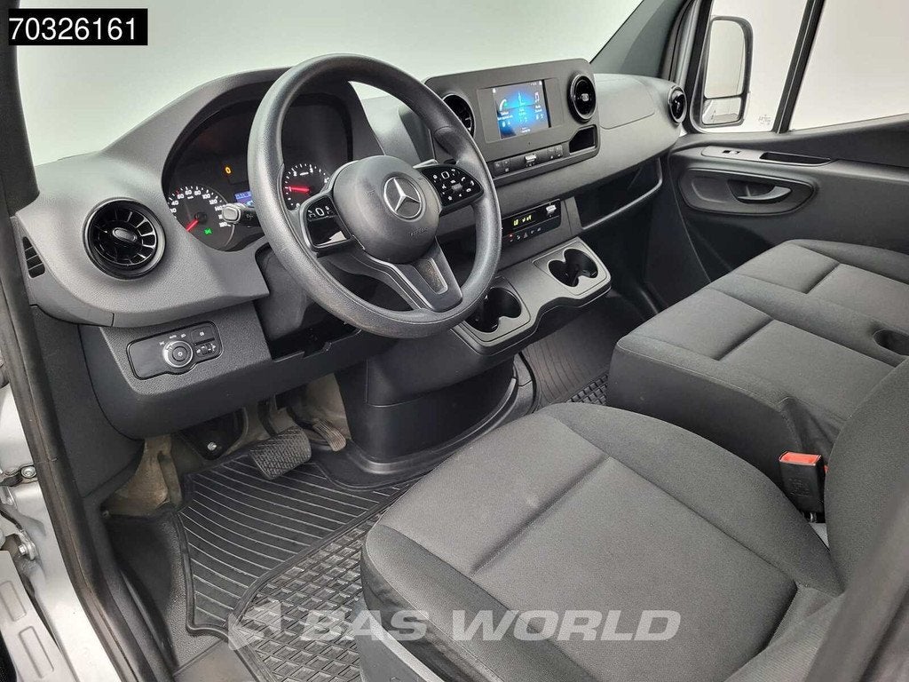 Mercedes Sprinter 215 CDI Automaat 150pk L2H2 MBUX Camera Ai, Auto's, Automaat, Stof, Gebruikt, Euro 6