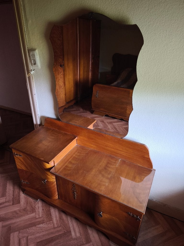 Toilet tafeltje te koop, Ophalen