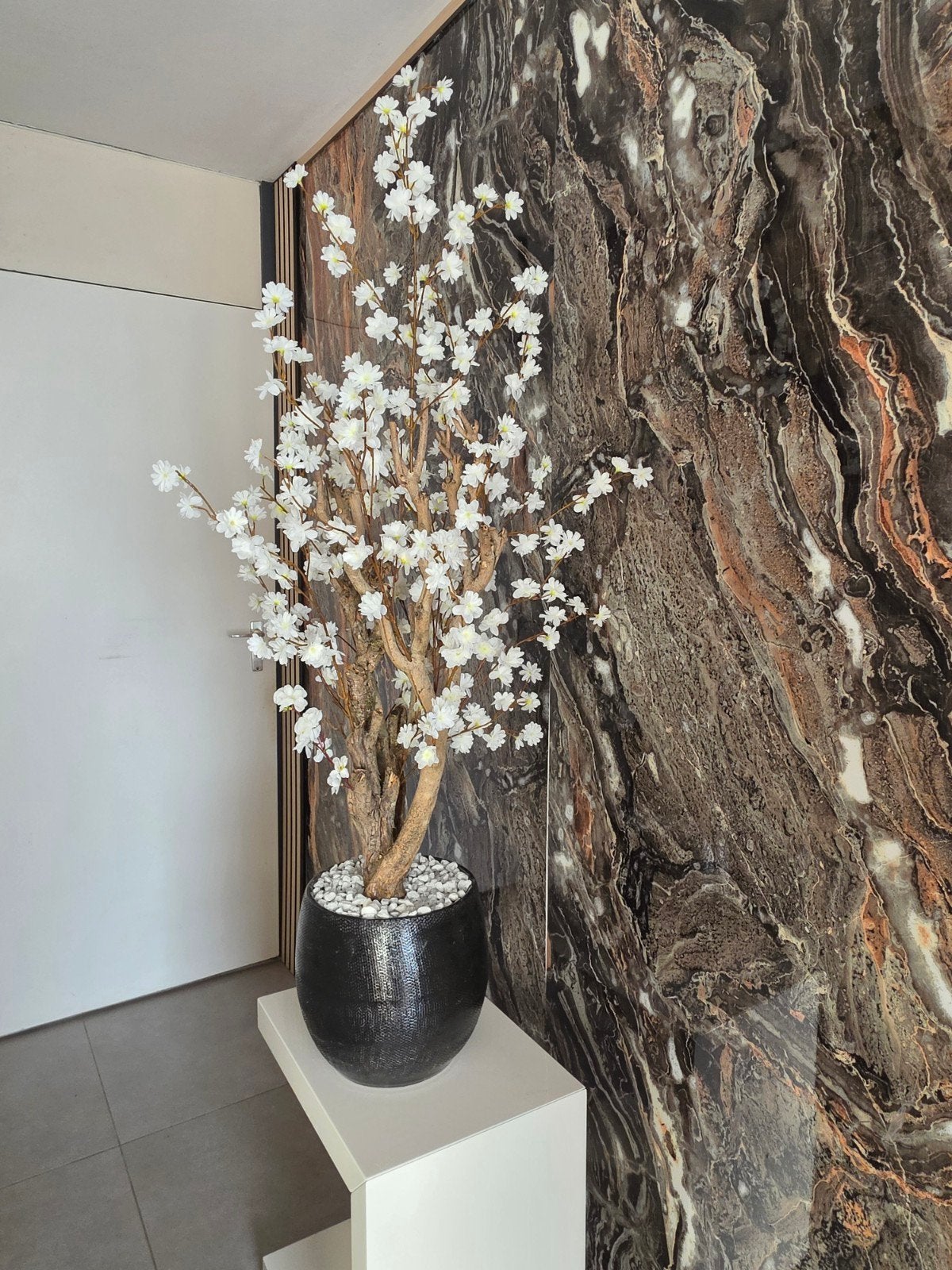 Handgemaakte nieuwe bloesemboom, Ophalen, Nieuw