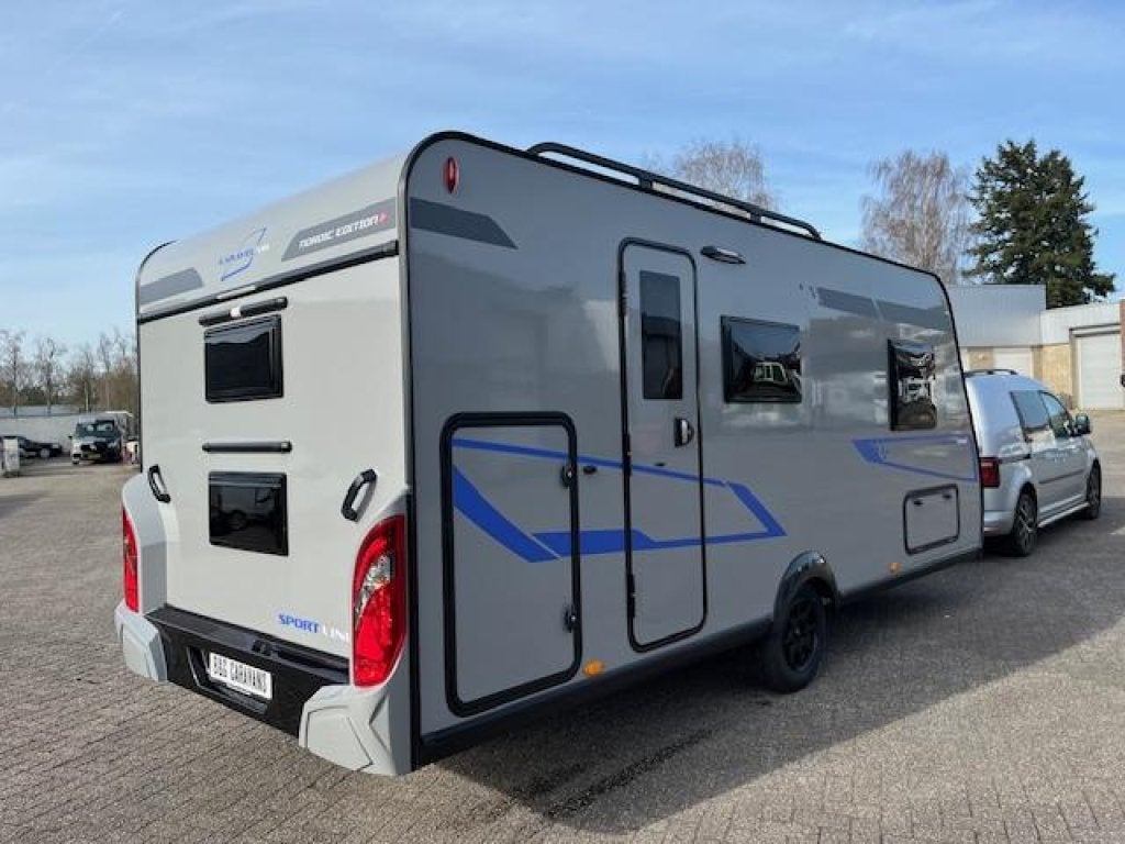 Caravelair Sport Line 486 Stapelbed 2025, Caravans en Kamperen, Caravans, Dwarsbed, Bedrijf, 5 tot 6 meter, Tot en met 6