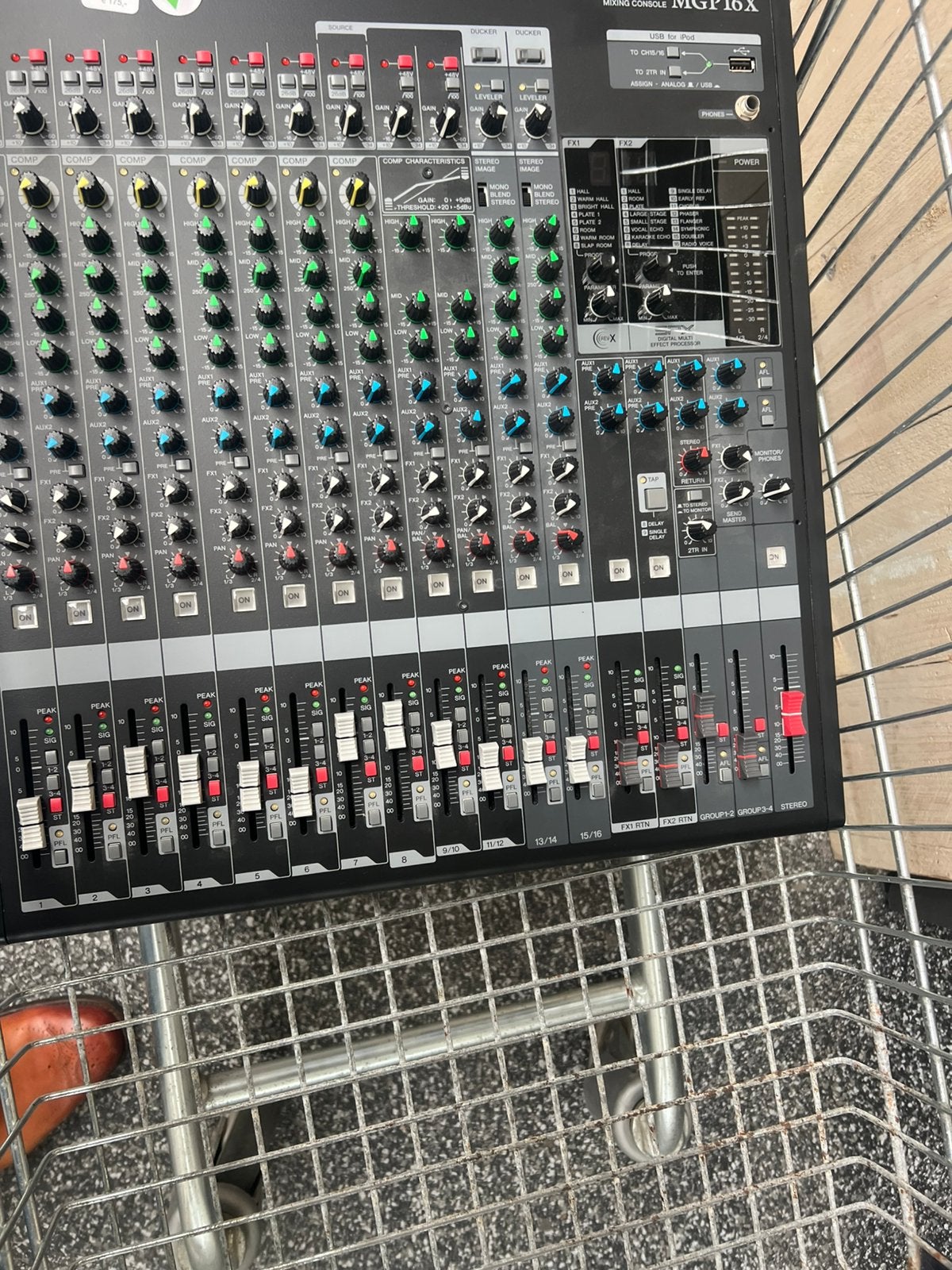 Yamaha MGP16X Professionele Analoge Mengtafel / Mixer – 16 K, Ophalen of Verzenden, Zo goed als nieuw, 10 tot 20 kanalen