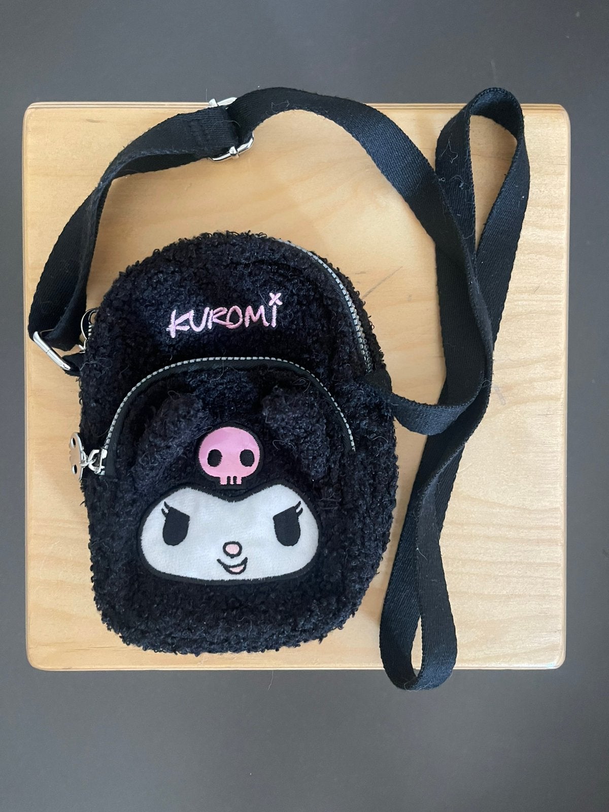 Leuke Kuromi schoudertas / crossbody tas., Ophalen of Verzenden, Zo goed als nieuw, Android