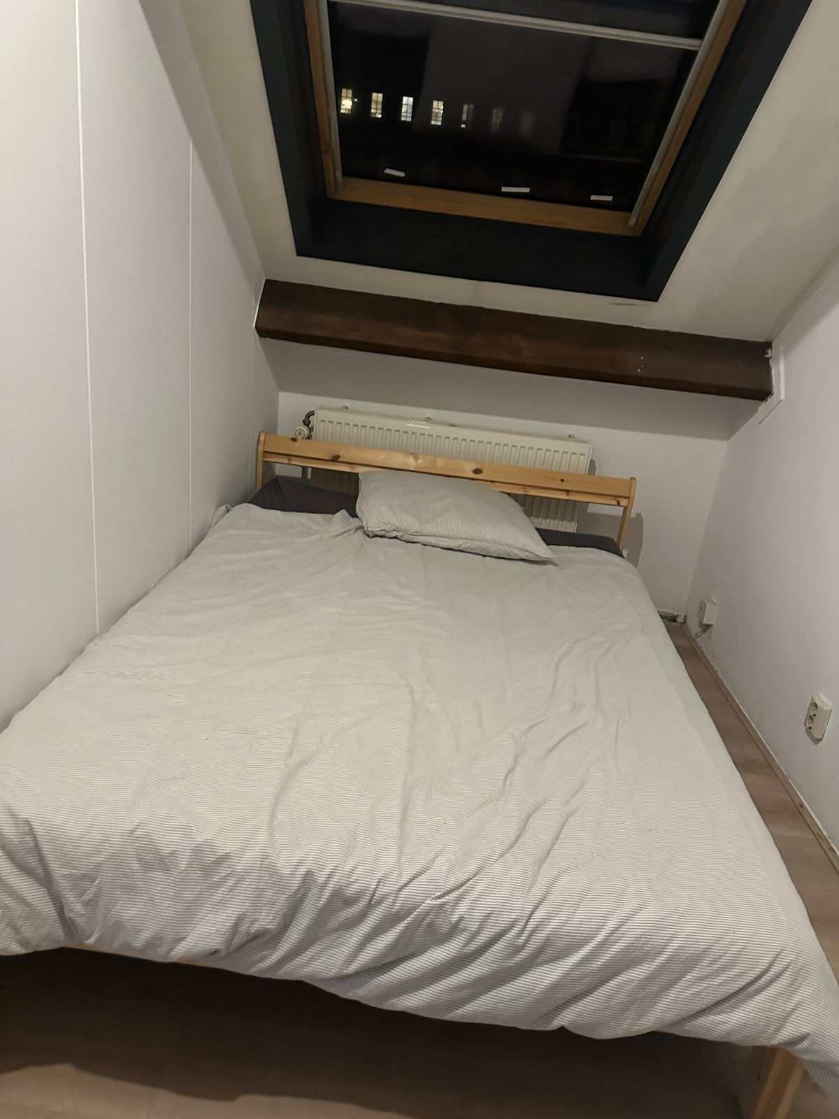 Houten tweepersoonsbed IKEA met matras en beddengoed, Gebruikt, Tweepersoons, 200 cm, Hout