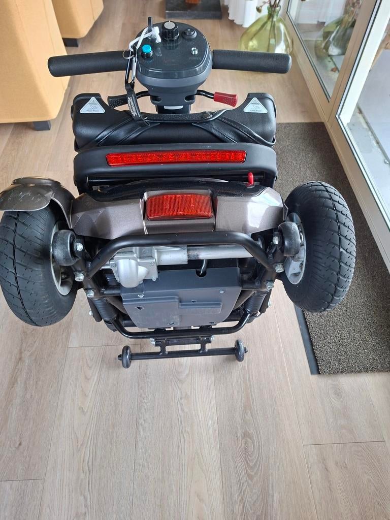 Pride Mobility Scootmobiel volledig inklapbar, Diversen, Ophalen, 10 km/u of minder, 16 t/m 25 km, Gebruikt