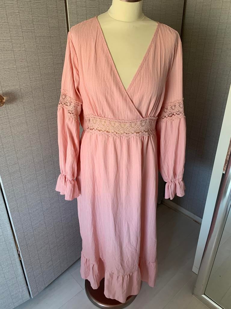 Lange zalmroze jurk maat L, Kleding | Dames, Jurken, Maat 38/40 (M), Ophalen of Verzenden, Zo goed als nieuw, Roze