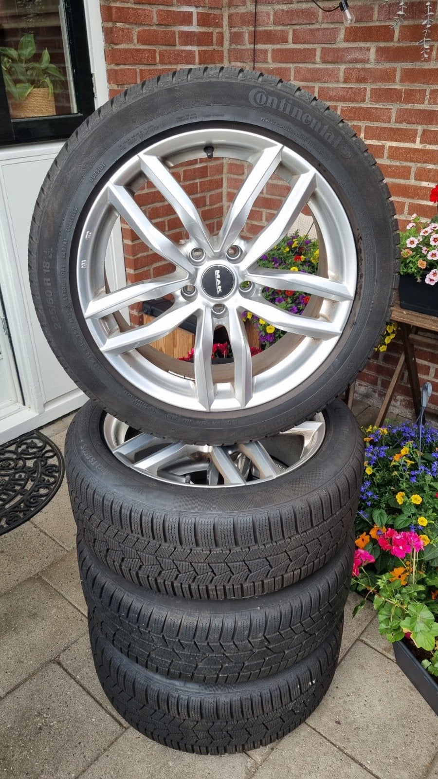 Winterset met ZGAN Continental winterbanden, Ophalen, 18 inch, Gebruikt, Banden en Velgen
