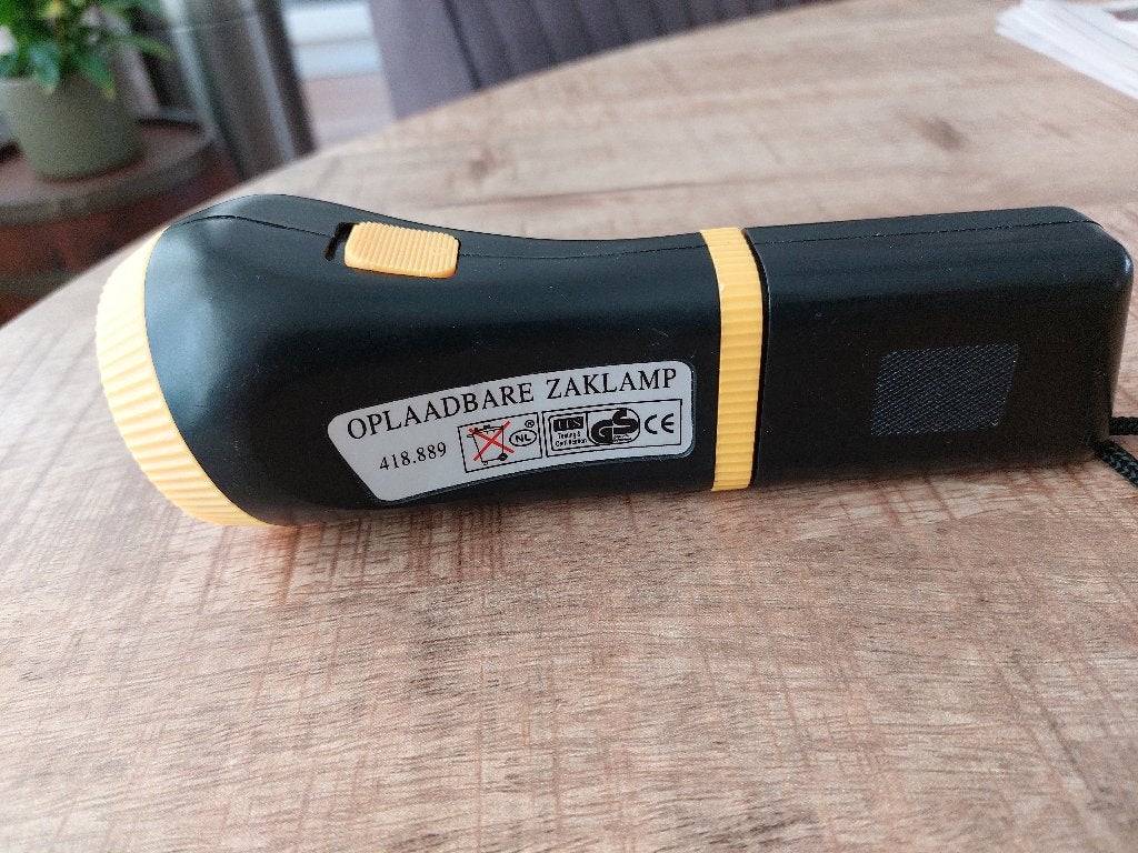 1 oplaadbare zak lamp op 220v, Ophalen of Verzenden, Zo goed als nieuw, Overige typen