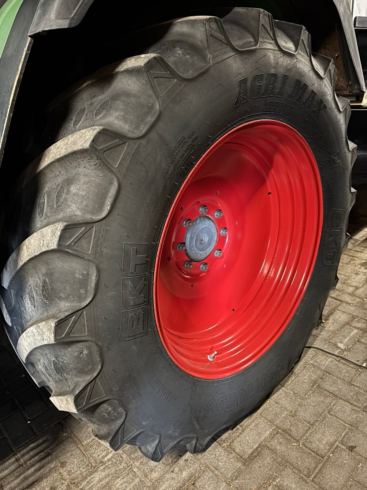 Banden met velgen fendt Bkt 520 70 38 / 420 70 28, Ophalen