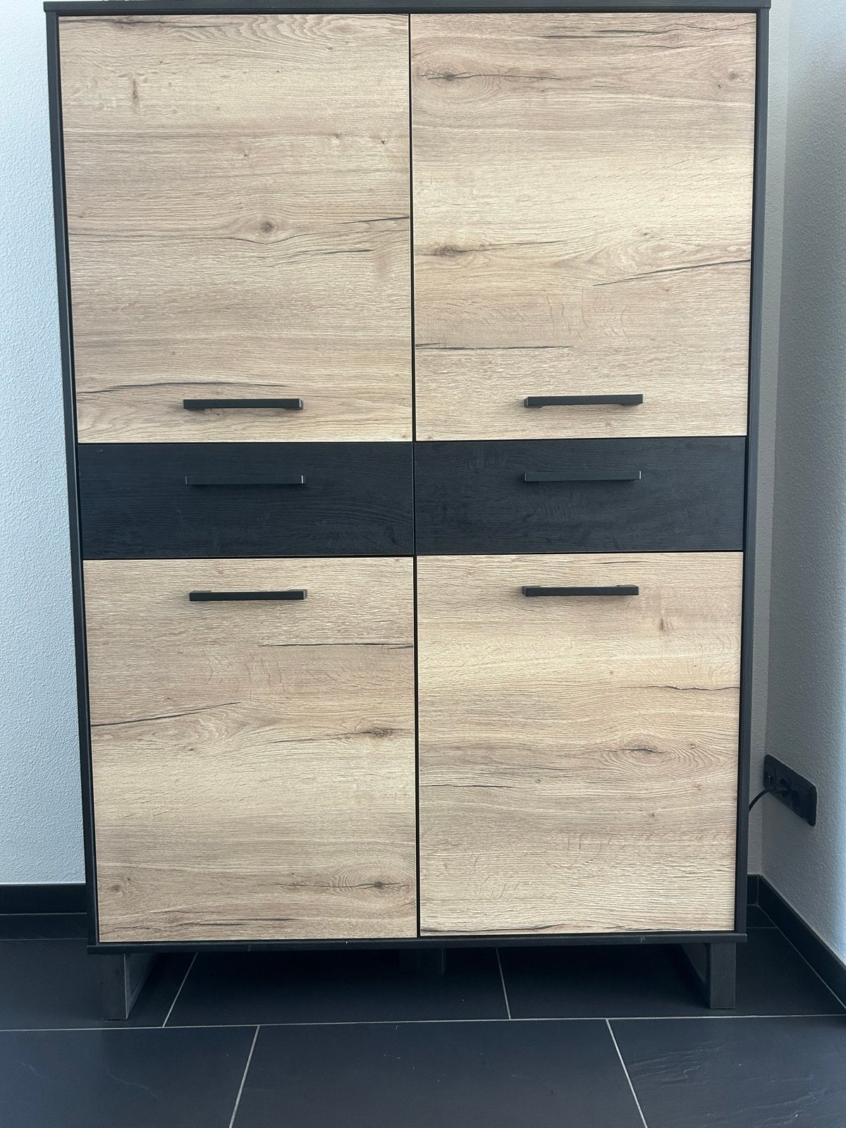 Woonkamer set: Eettafel, Wandkast & Bijzettafel