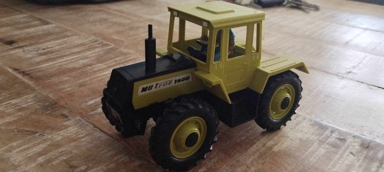MB Trac 1500 miniatuur britains 1:32, Ophalen of Verzenden, Gebruikt, Tractor of Landbouw, Britains