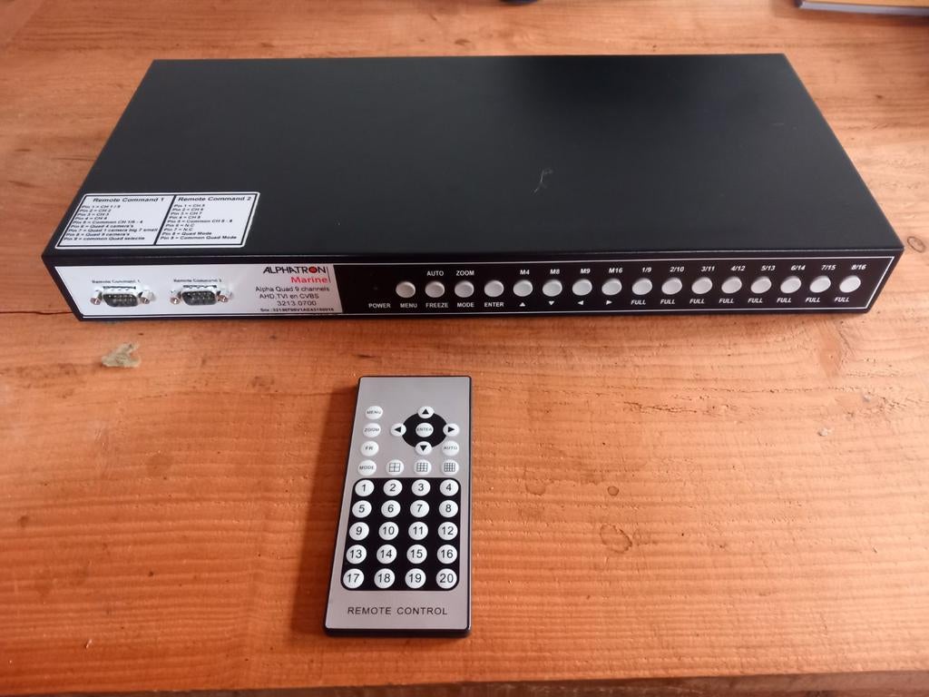 Alphatron Marine Alpha Quad 9-kanaals AHD, TVI, CVBS, Audio, Tv en Foto, Videobewaking, Gebruikt, Ophalen of Verzenden
