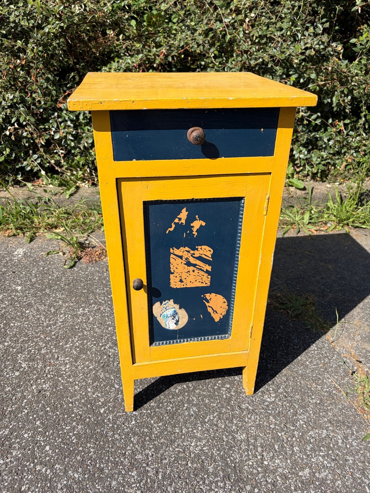 Uniek Geel Nachtkastje met Lade en Kastje, Ophalen