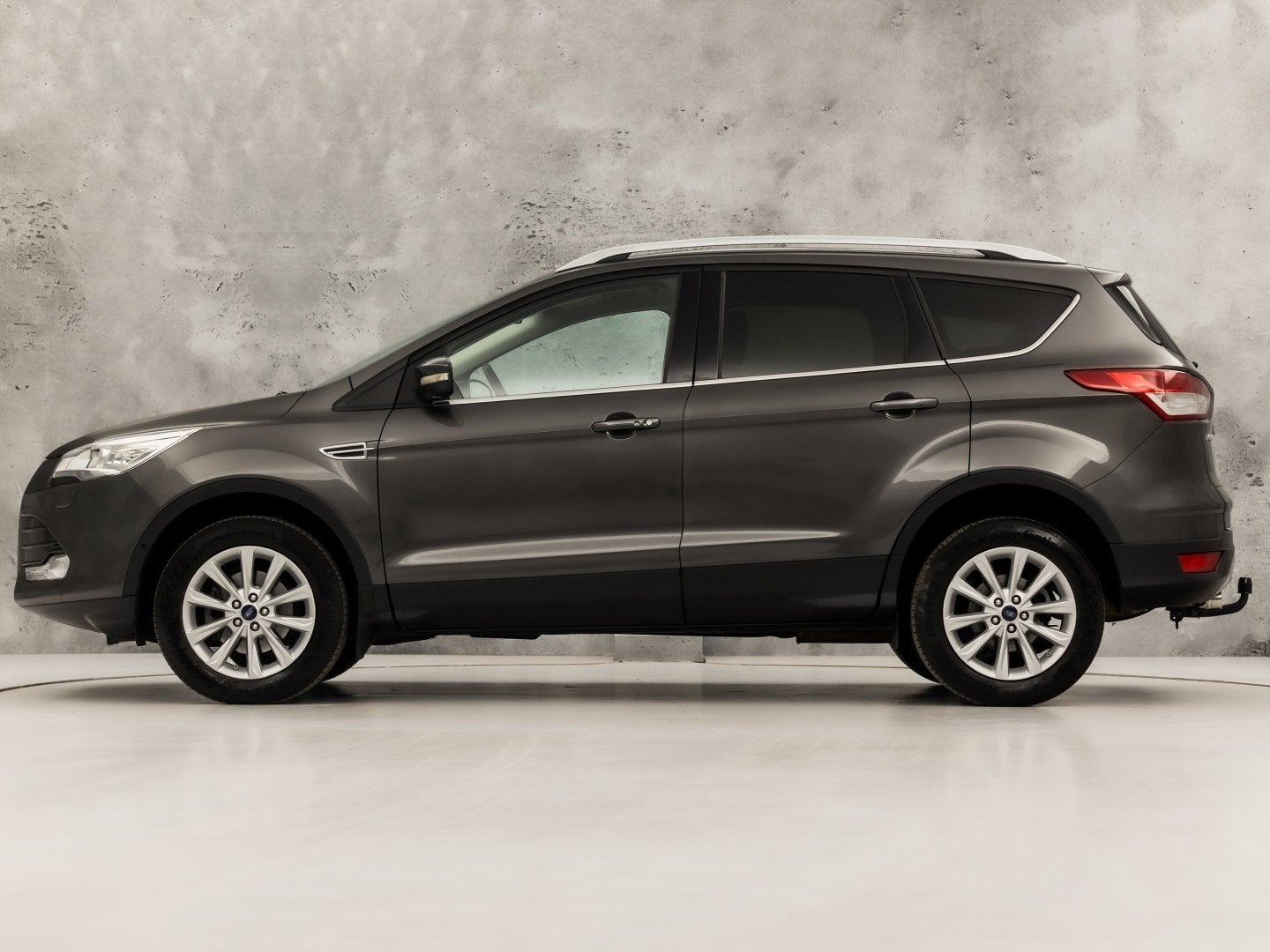 Ford Kuga 1.5 Titanium Sport 150Pk (NAVIGATIE, CLIMATE, STOE, Auto's, 12 maanden, 4 cilinders, Leder en Stof, Bedrijf