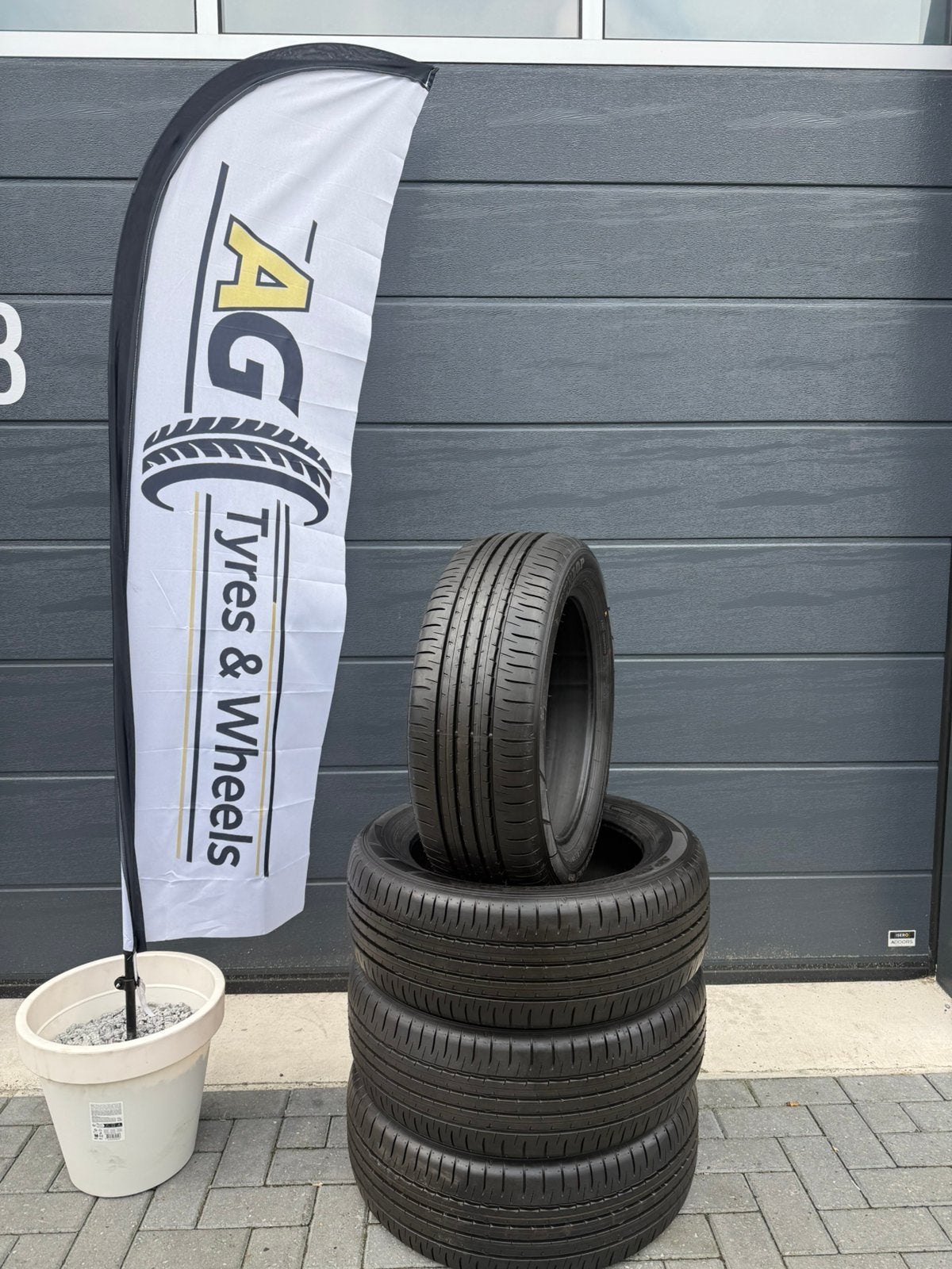 4x 225 55 R18 98H Dunlop SP Sportmaxx 050 225 55 18
