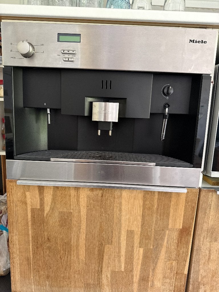 Inbouw koffiezetapparaat Miele, Gebruikt, Koffiemachine, 2 tot 4 kopjes, Afneembaar waterreservoir