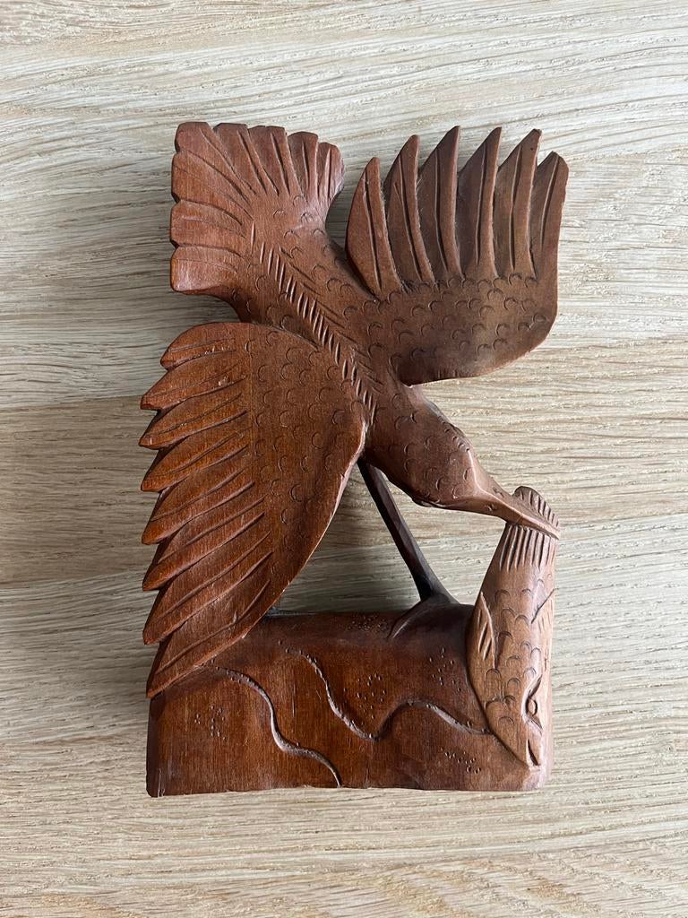 Houten beeldje Indonesië: Vogel vangt vis, Ophalen of Verzenden