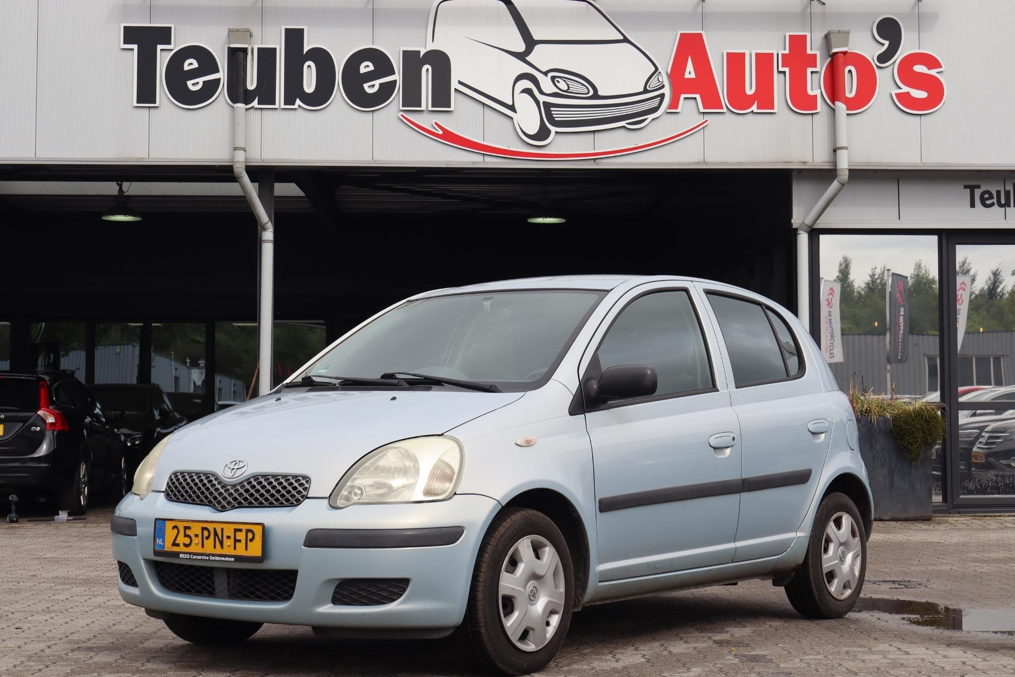 Toyota Yaris 1.0 VVT-i Idols | 5 deurs | Elek ramen | Leuke, Voorwielaandrijving, Stof, Gebruikt, 31 €/maand