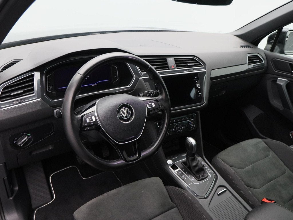 Volkswagen Tiguan 1.5 TSi 150 Pk Automaat R-Line | Stoelverw, 150 pk, Zwart, Origineel Nederlands, Automatische klimaatregeling