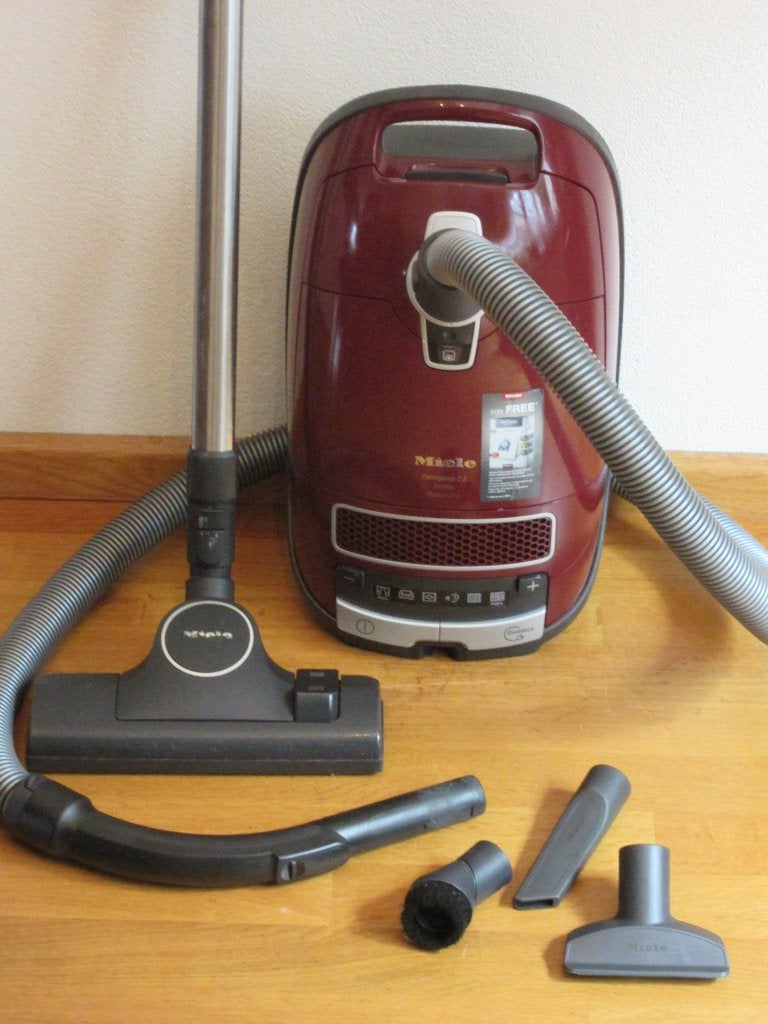 Miele Complete C3 Activa Pouwerline Wijn Rood, Geschikt voor harde vloeren, Zo goed als nieuw, Miele, Minder dan 1200 watt