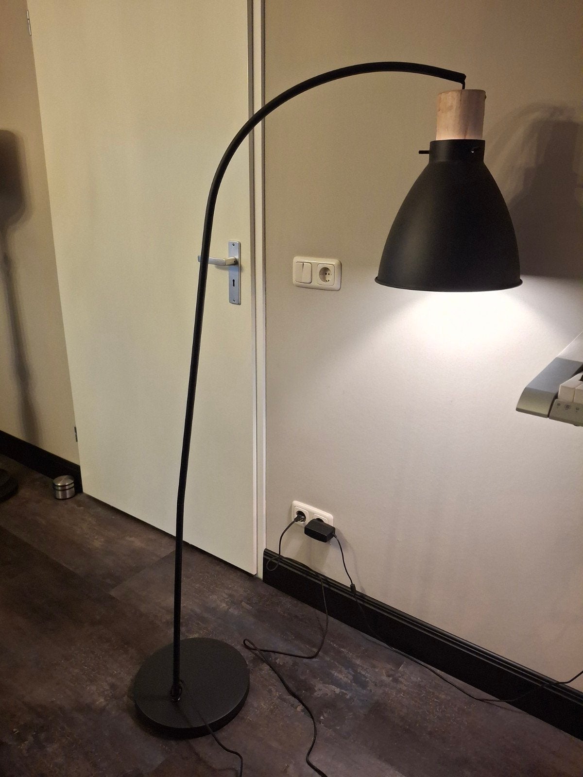 Staande lamp, Ophalen, Gebruikt, Hout, 150 tot 200 cm