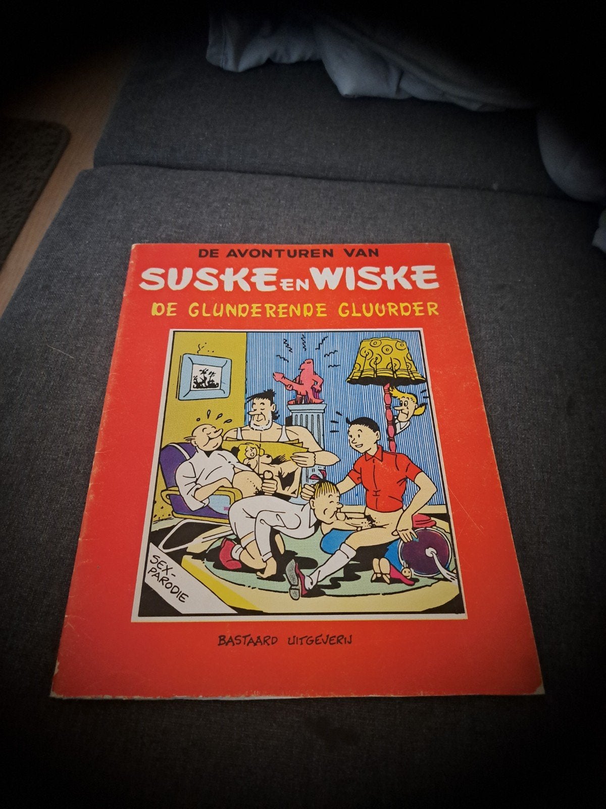 Suske en Wiske - De Glunderende Gluurder (Sex Parodie), Ophalen of Verzenden