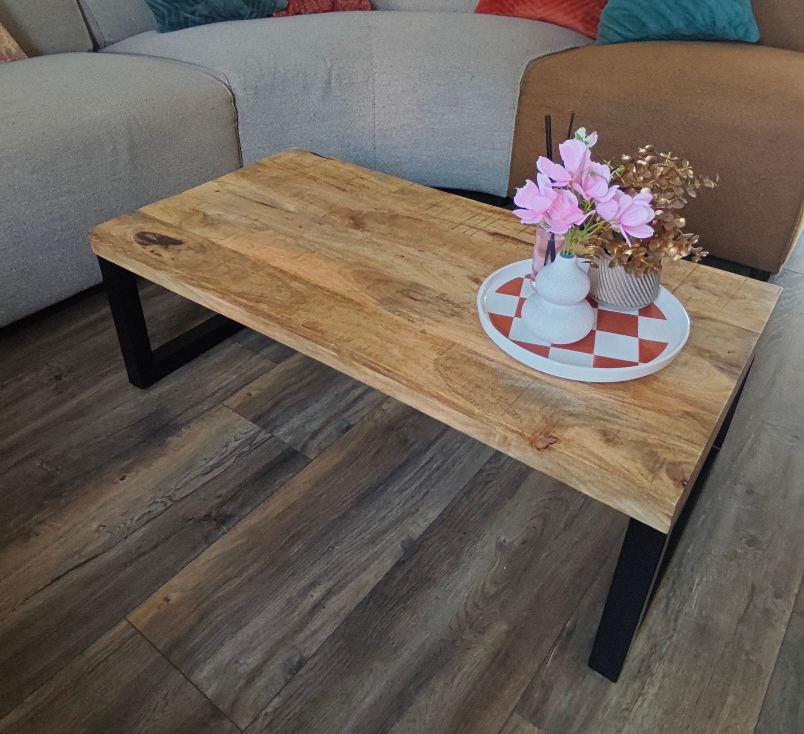 Salontafel van massief mangohout en staal, Ophalen, 50 tot 100 cm, 50 tot 100 cm, Zo goed als nieuw