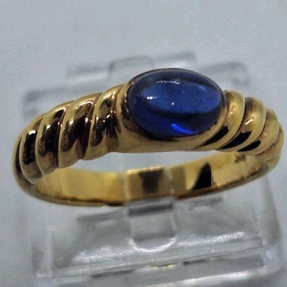 Goud vergulde ring met blauwe Saffier, maat 18, Ophalen of Verzenden