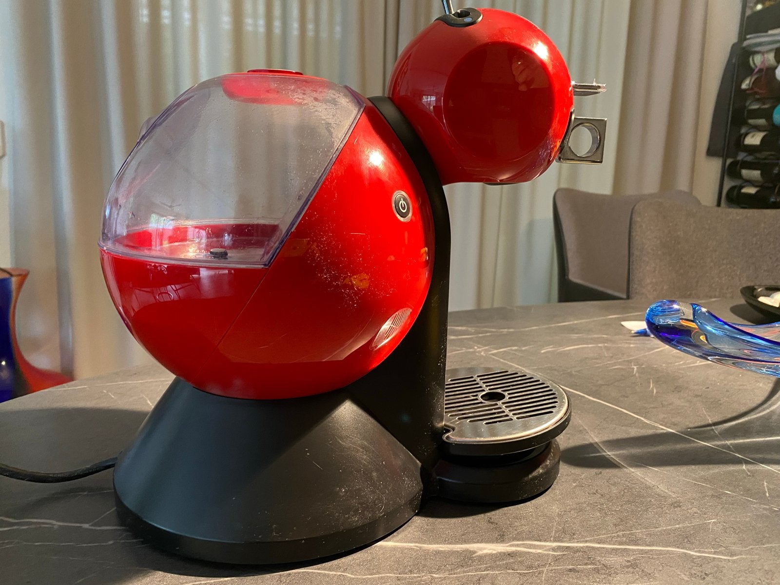 Nescafé Dolce Gusto Krups koffiezetapparaat nieuwsaat  rood, Gebruikt, Koffiemachine, Ophalen of Verzenden, 2 tot 4 kopjes