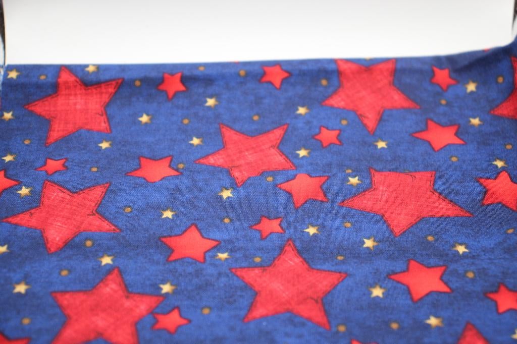 Coupon quilt 100% katoen stof - USA Blauw rood sterren #3996, Blauw, Nieuw, Ophalen of Verzenden, 30 tot 120 cm